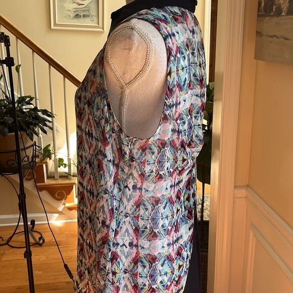 NWOT Chenault Aztec Pattern Sheer Sleeveless Blouse - Picture 6 of 10